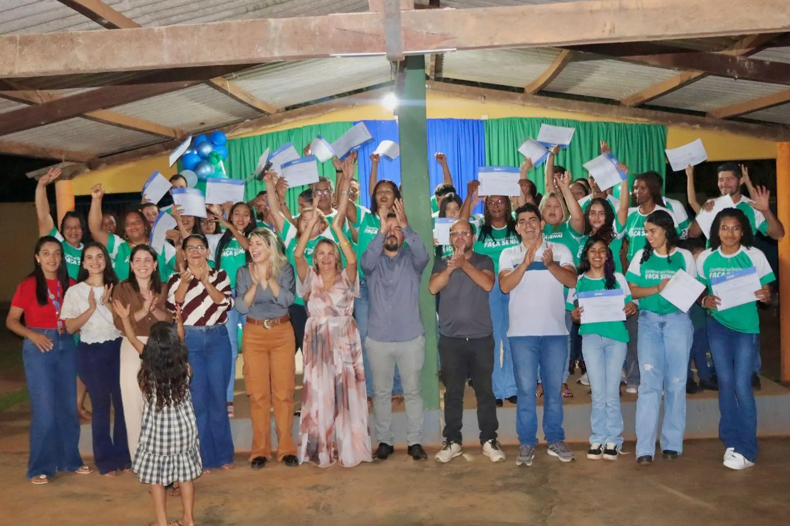 Comunidade Pedreira celebra certificação de alunos em curso de computação